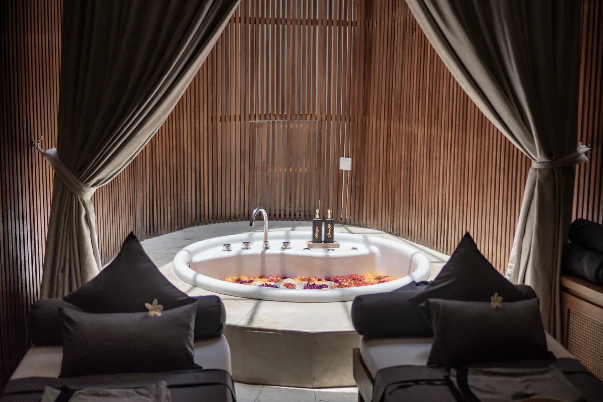 Massage and Treatment at Svaha Spa Sana Vie