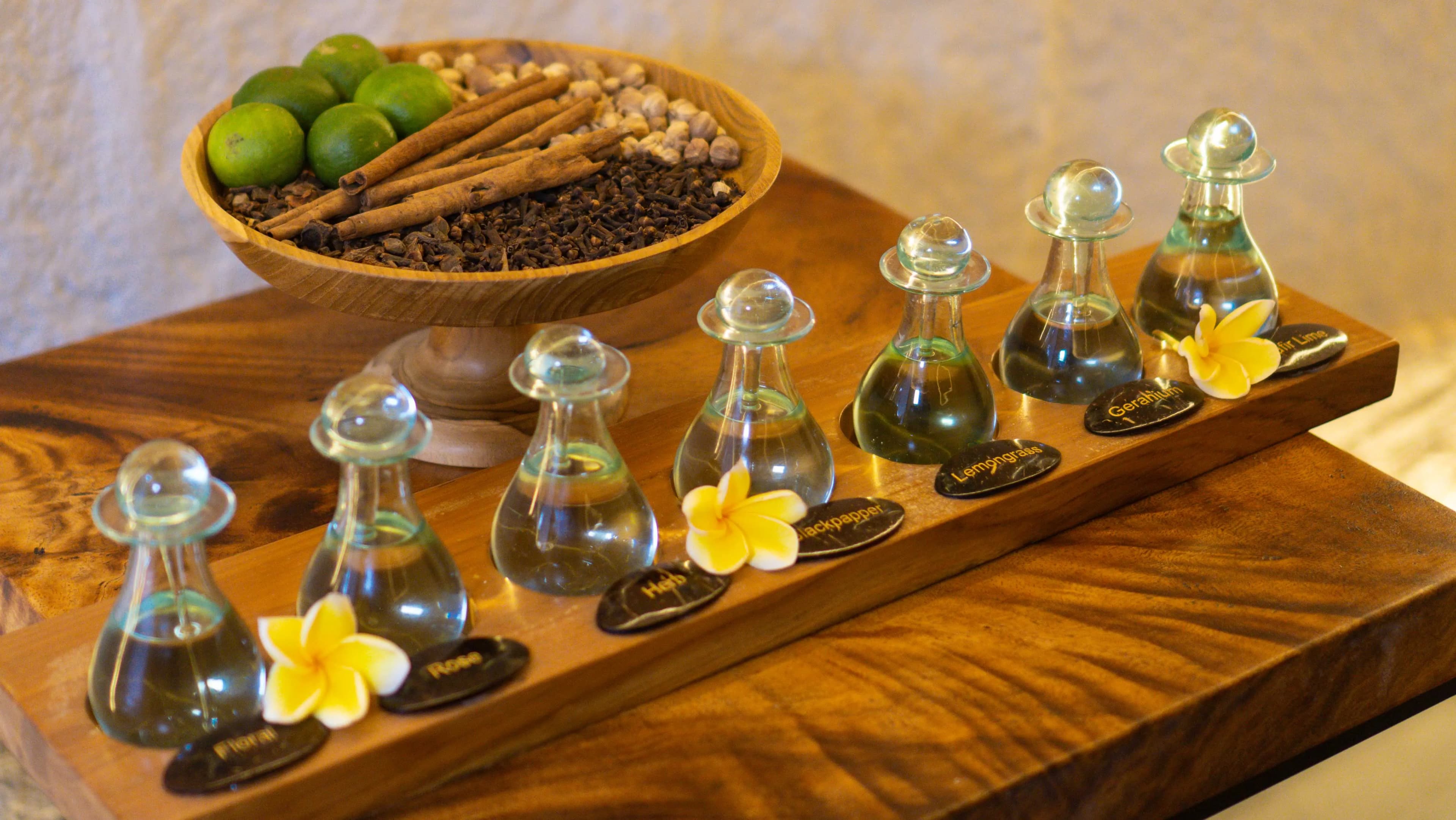 Essential Oils for Wellness: Types, Uses, and Massage Experiences